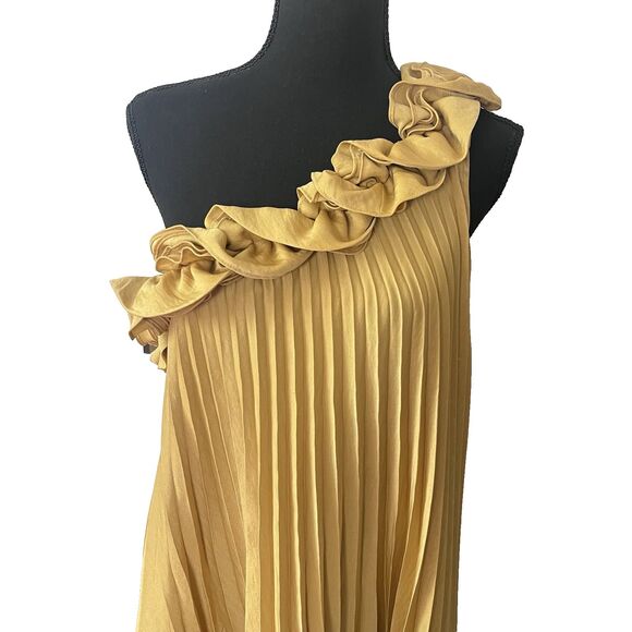 BCBGMAXAZRIA Wm's Size M CeCe One-Shoulder Sunburst-Pleated Dress - Picture 4 of 8